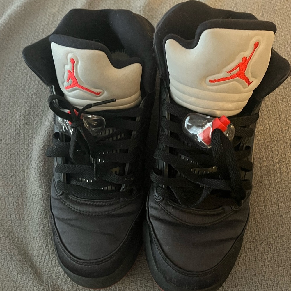 Jordan 5 size 7YOUTH = 7.5m & 9w